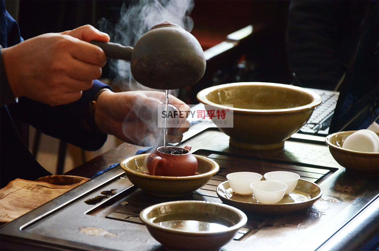 “圍爐煮茶”為什么火？年輕人追捧是有原因的-司孚特圍爐茶桌(圖2)