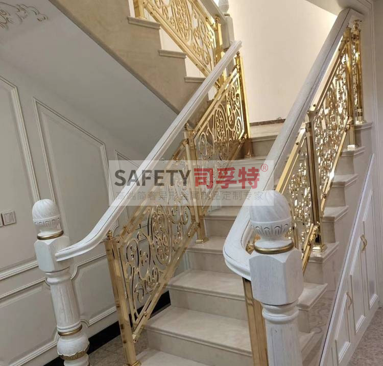 輕奢簡約銅藝雕刻樓梯扶手，增添生活質(zhì)感的藝術(shù)品[司孚特銅藝欄桿](圖4)
