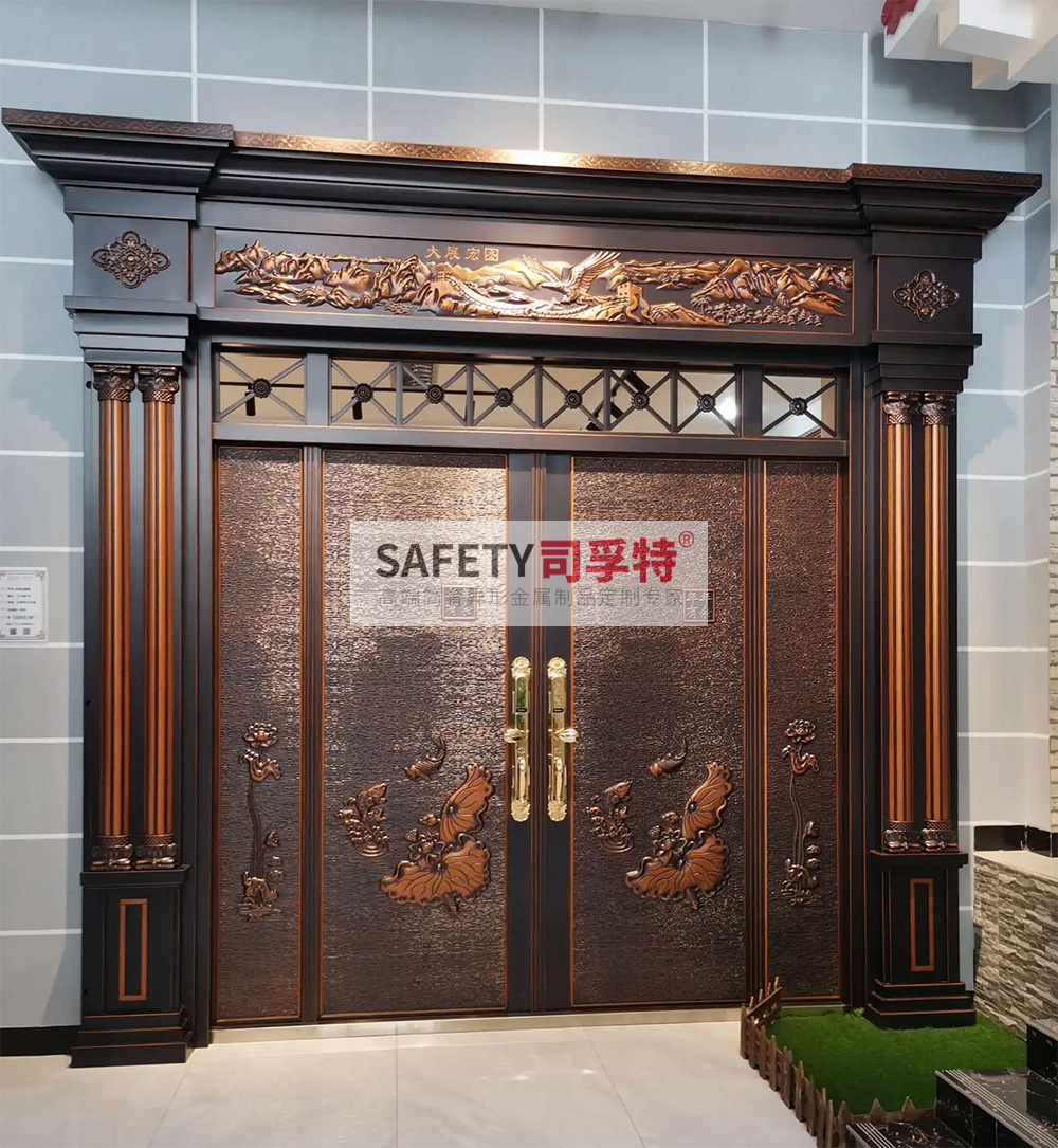 別墅大門用什么材質(zhì)好？[別墅銅門，鋁藝別墅大門](圖2)