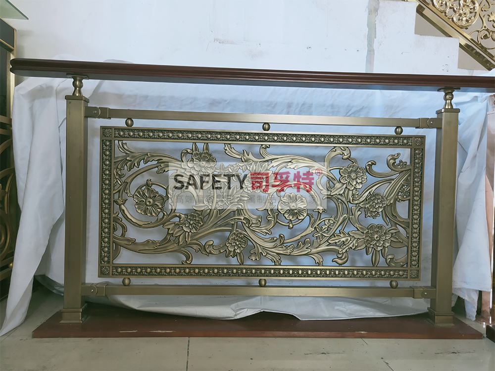 鋁藝鏤空雕花樓梯扶手：造型多樣，工藝成熟，彰顯高端品味(圖4)